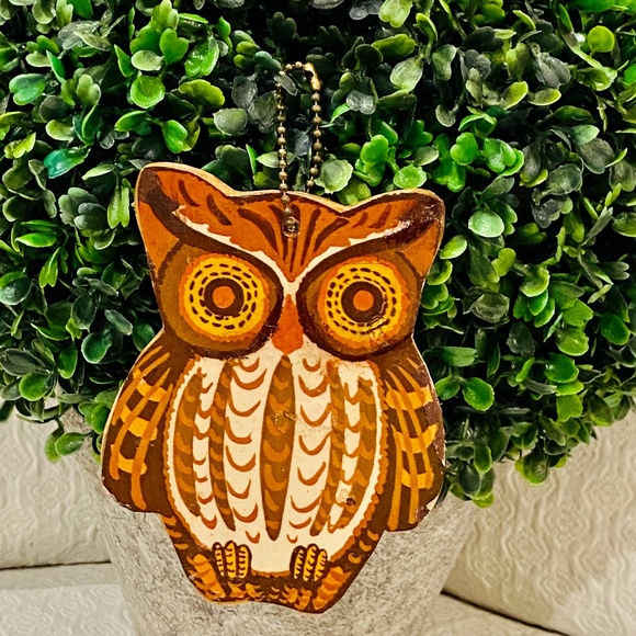 S8-BUNDLE ONLY Vintage Wooden Owl Keychain/Charm/Ornament/Gift Tag - Picture 4 of 6